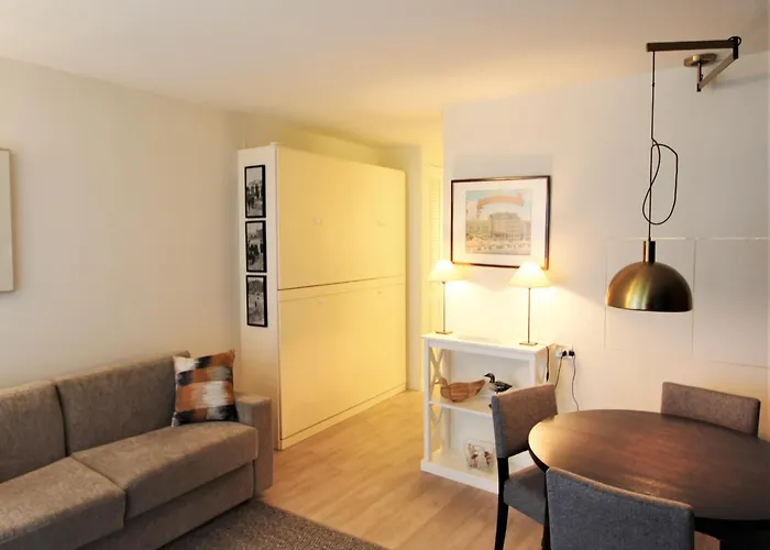 Appartement In Het Zoute With Sea Views